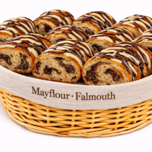 Rosca recheada c/ creme, coco e chocolate | Rosca recheada c/ creme, coco e chocolate